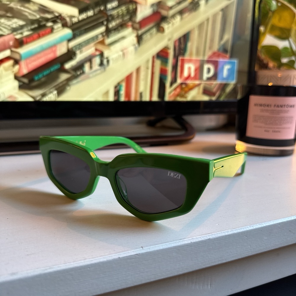 DEZI Green Sunglasses